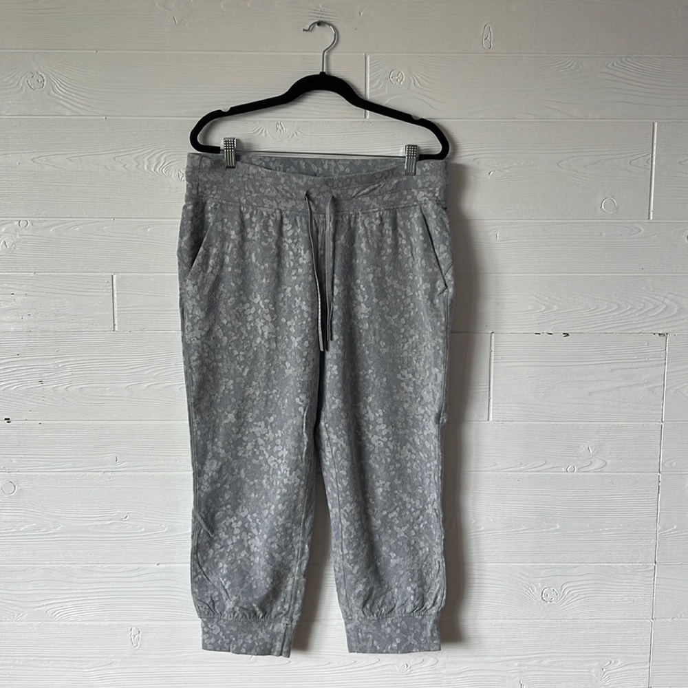 lululemon athletica gray jogger sweatpants textured spotted size 10